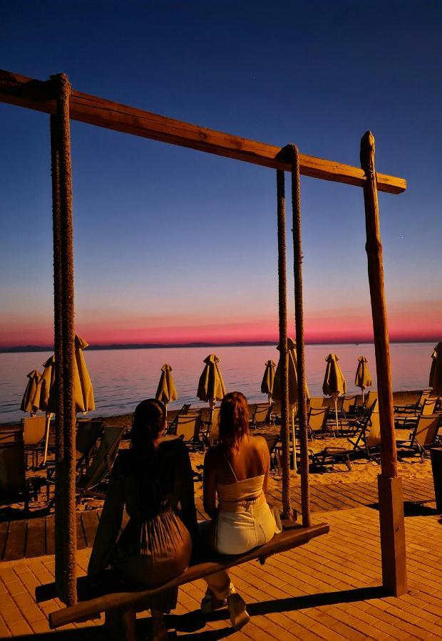 Hotel Golden Sun Néa Meságkala Bagian luar foto
