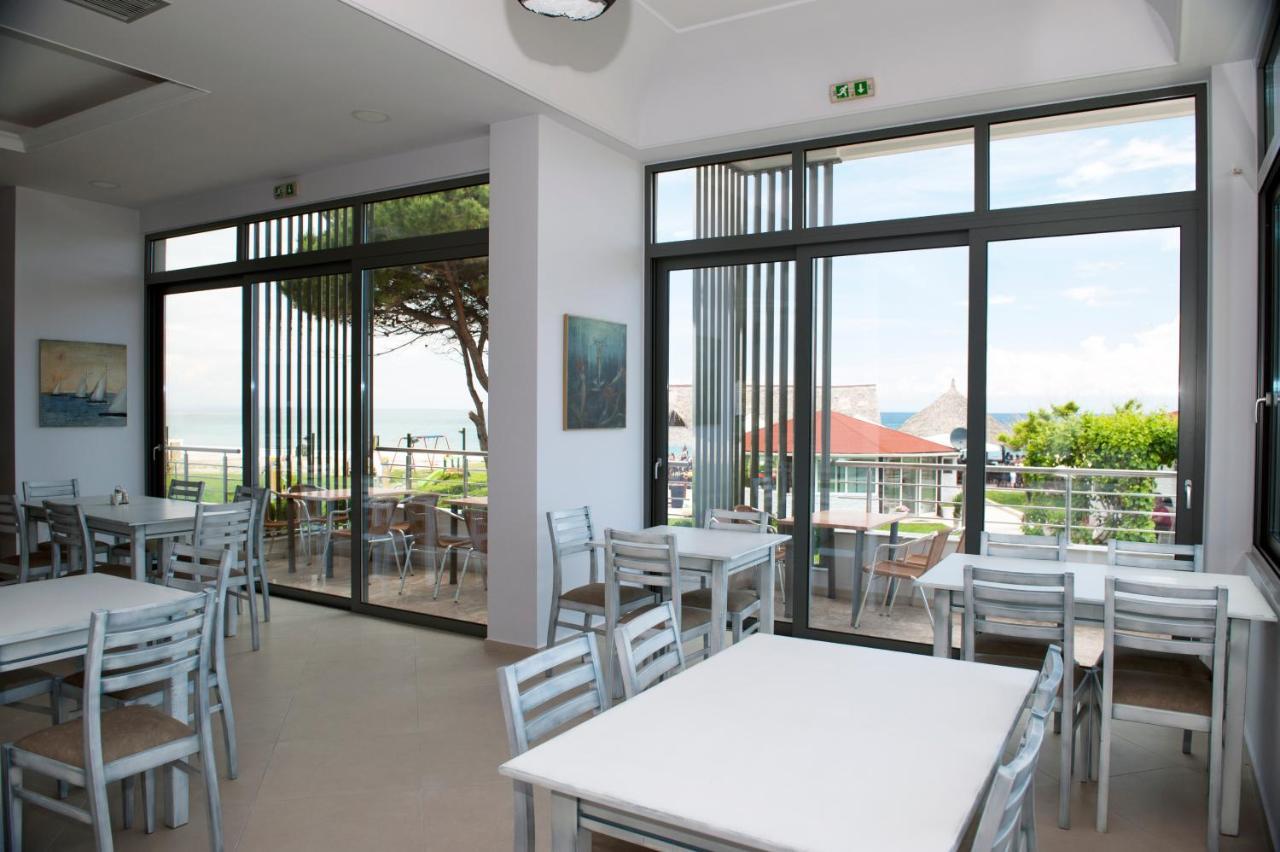 Hotel Golden Sun Néa Meságkala Bagian luar foto